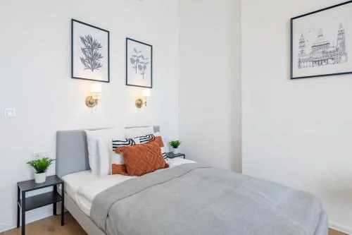 Central - Cute and Comfy Home