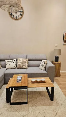 Central Elegance