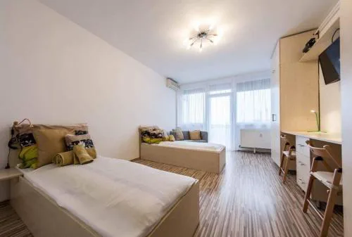 Central Home- Pesterzsébet