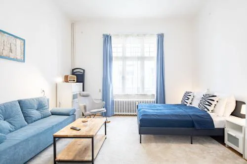 Central - Modern - Cozy - At River