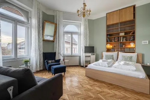 Central Parkside Apartment