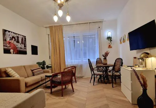 Charming Center Apartman