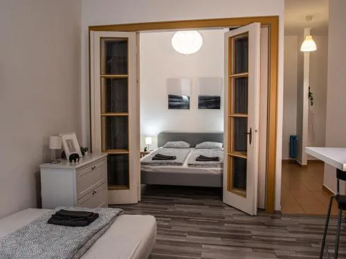 Chic Asboth City Center Loft - Perfect Location