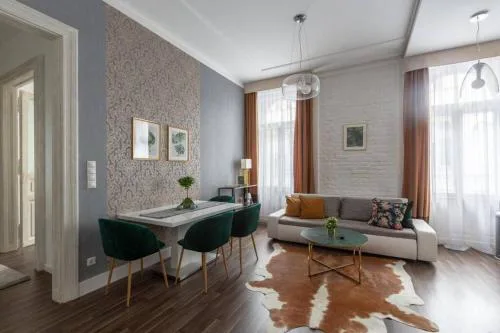 Chic, Captivating Space Near Opera House