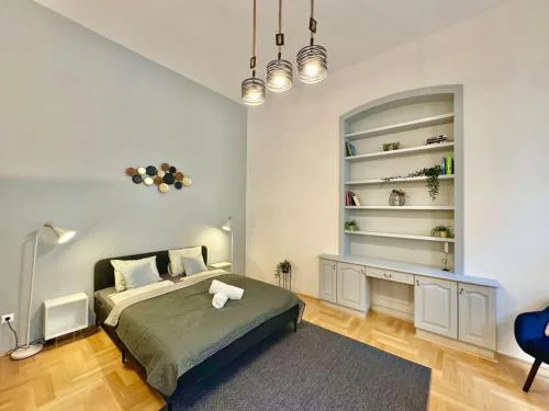 Classic Andrassy