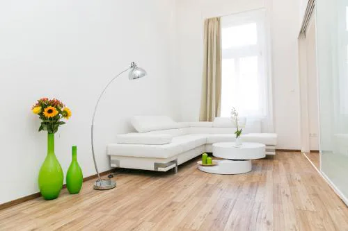 Convenience & Chic by the Basilica