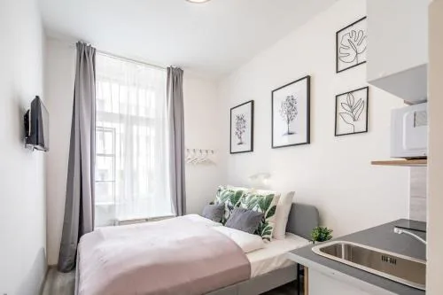 Cosy studio at Very Central Location with AirCon