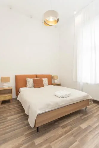 Cozy City Center E40 Apartments