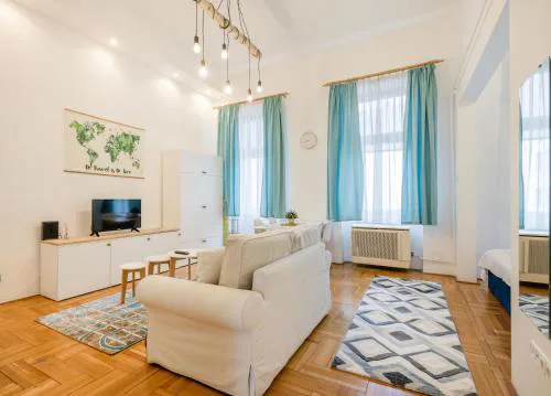 Cozy Design Home - Near Keleti & Citypark