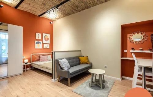 Cute apartment in Akacfa st, Moon