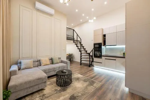 D52 Luxury Suite