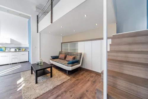 D53 Apartments
