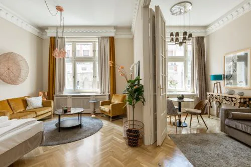 Danube Dream Home In The Absolute Center
