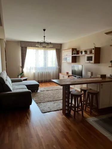 Danube Terrace Elegant with 2 Bedroom and Private Parking