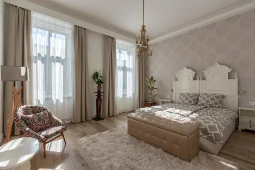 Downtown Elegance by Great Market Hall - 2 BEDROOMS, 1 LIVING ROOM, 2 BATHROOMS, FREE AIRCONDITIONER, FREE ITALIEN COFFEE