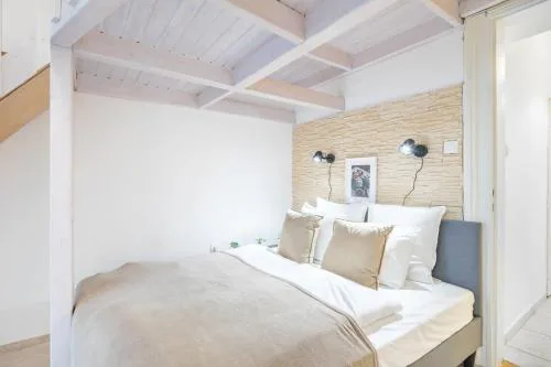 Easy Parking - Central - AC Studio