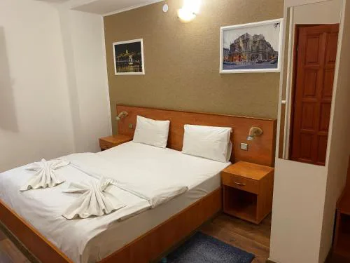 Easy Star Hotel