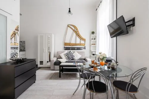 Eiffel Apartments