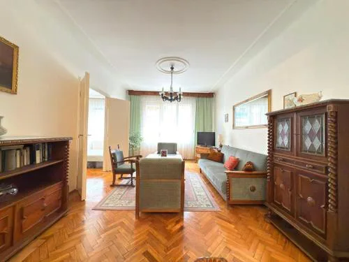 Elegant Apartment