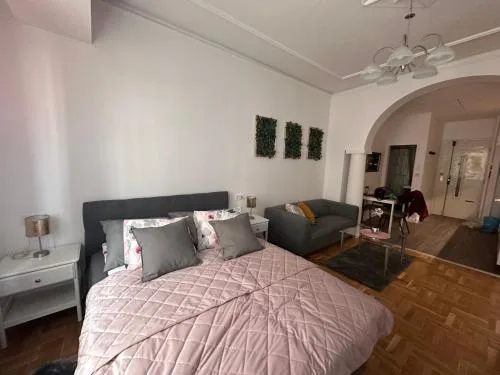Elegant home in the city centre with AC