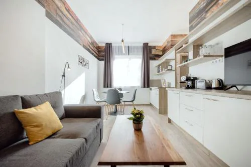 Elemental Retreats - Wood & Water Studios
