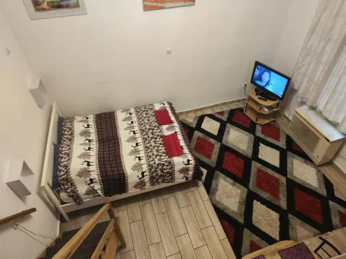 Erik Apartments