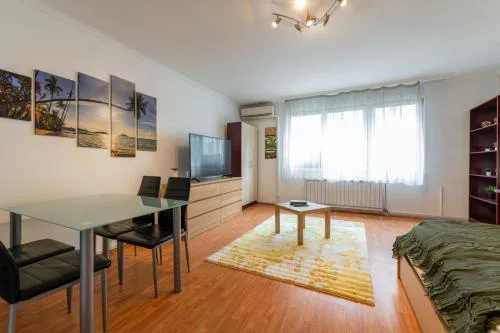 Ernest Apartment