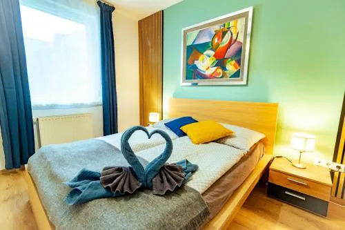 Feel Home DeLuxe CORVIN # FREE PARKING # AC # Elevator