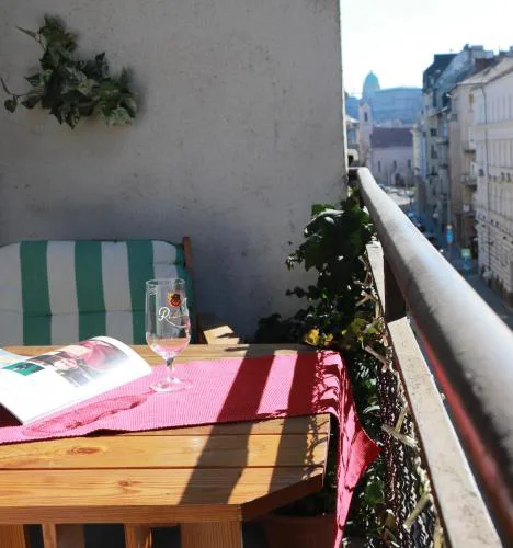 Fornax Home with balcony