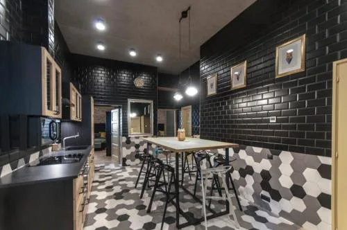 Geometric Luxury Apartment in the center with 3BR