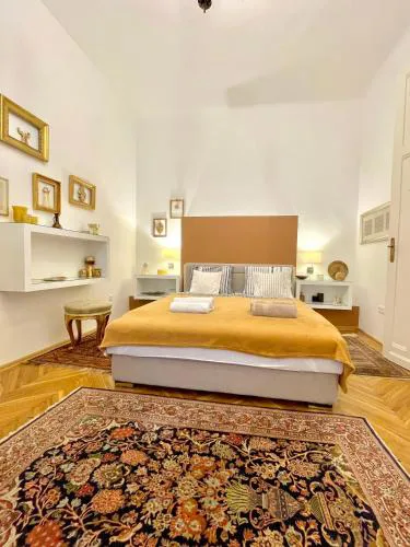 Gold Pearl Apartment 2 rooms at St Stephen' s Basilica