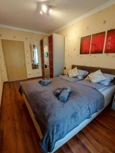 Harmony Apartments - Balcony, AC, Free Parking, Metro, Self Check-In