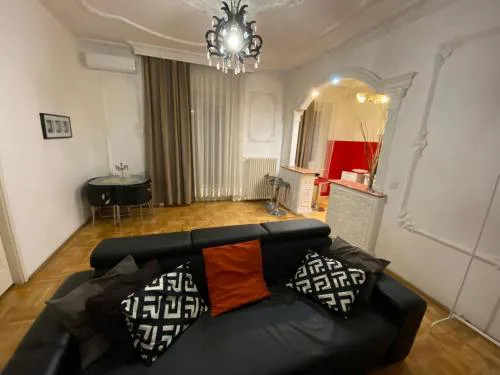 HearT of the city 2 bedrooms, living rooms, bathrooms, with AC
