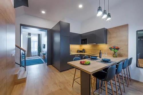 High End Suite Klauzal with AC - for cooling