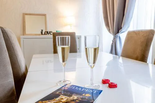 Jenny luxury two bedrooms apartment.