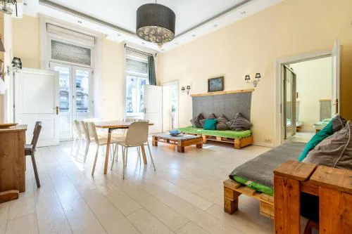 Jozsef63 Apartment