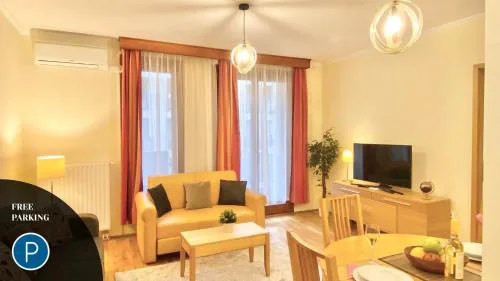 Kazinczy Inn Apartment & Balcony by FirstHost