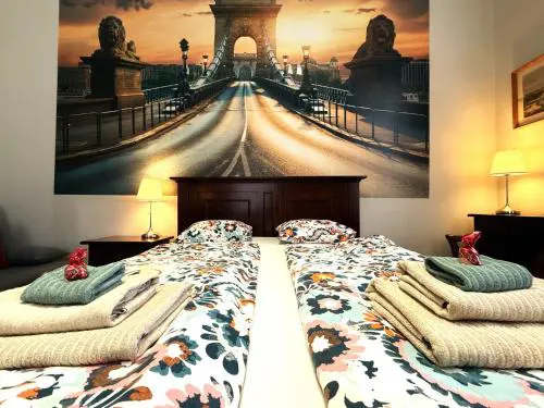 Liana-Luxury And Central Flat