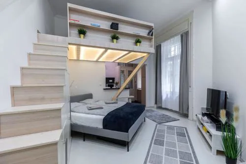 Lovely little downtown studio next to Subway,Metro