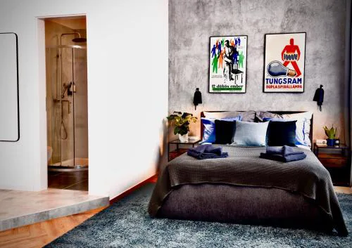 Lujza B Studio 42