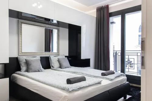 Luxe Central Apartments