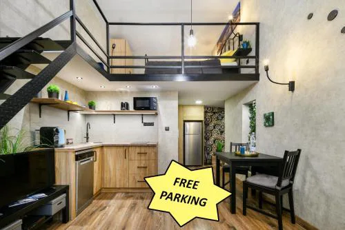 Luxury apartment in the city center with parking