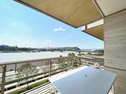 luxury apartment with a beautiful view Danubius