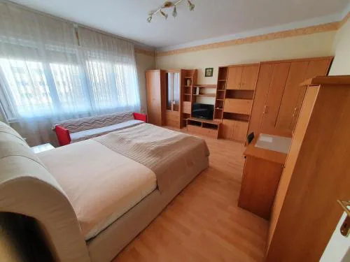 M Apartments - Info Park