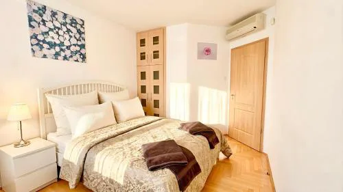 Madonna Queen Apartment - 3 rooms, Garage