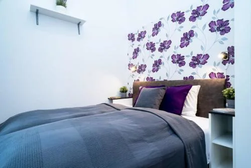 Modern Intimate Studio in the center