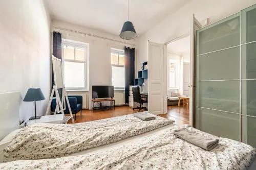 New 2BR Apt near Andrassy av. and Varosliget