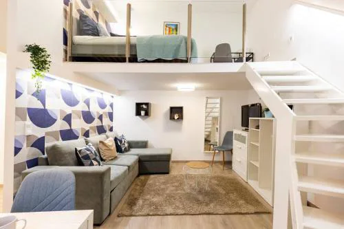 NEW! Central Location Flat by the Synagogue