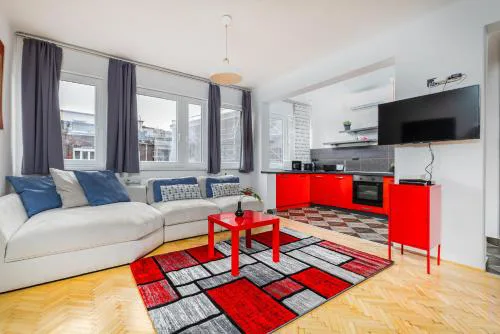 New Design Apartment by Gozsdu Court