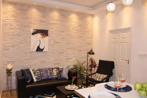 Opposite thermal bath, city centre, 2 bed, 2 bath